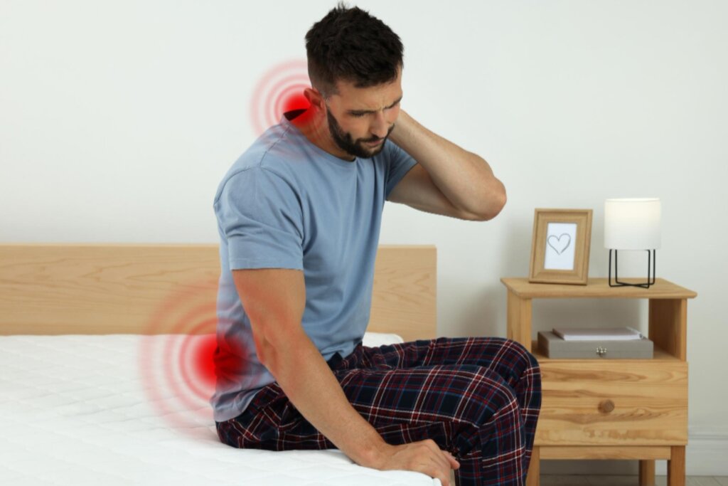 Patient experiencing vascular pain in legs due to poor blood circulation – specialized vascular care at IBAP Clinics Hyderabad